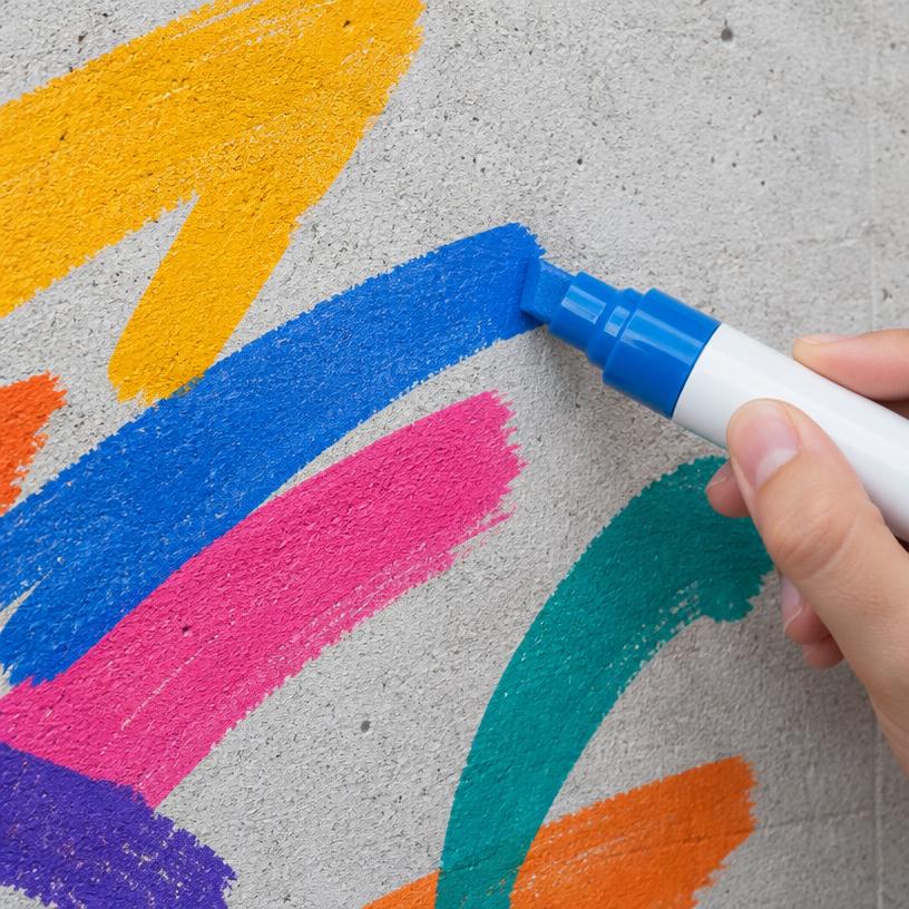 Wide-Tip Acrylic Markers